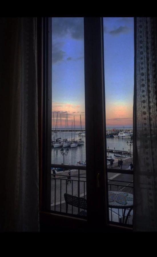 B&B Al Porto Novo Μπισέλιε Εξωτερικό φωτογραφία